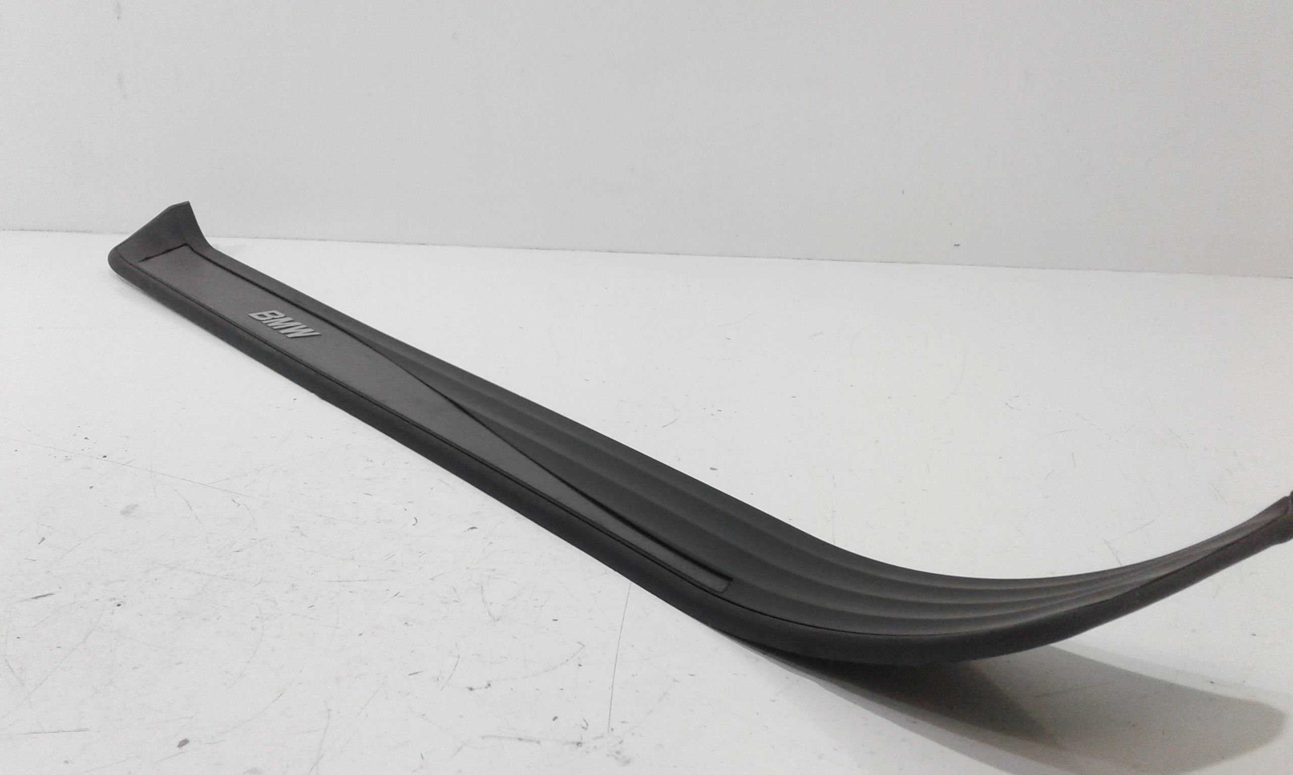 Batticalcagno anteriore sinistro BMW Serie 5 E60