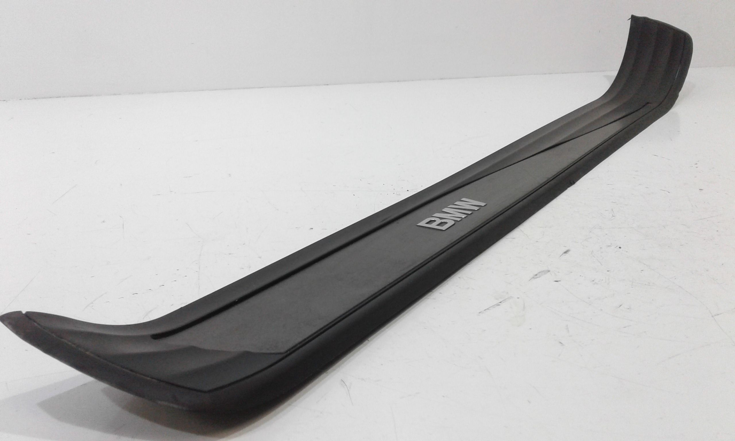 Batticalcagno anteriore sinistro BMW Serie 5 E60