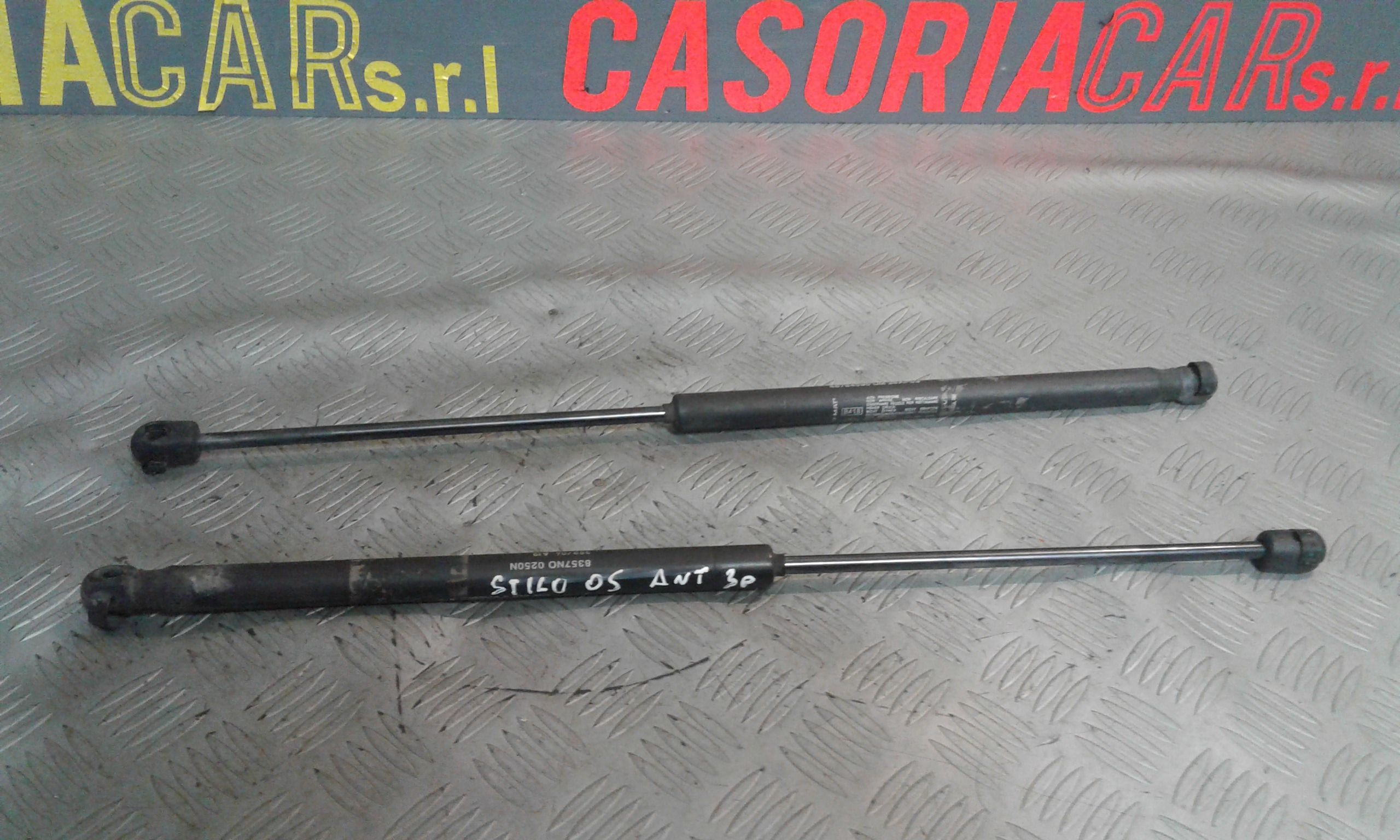 Pistoncini cofano ant FIAT Stilo Berlina 3P