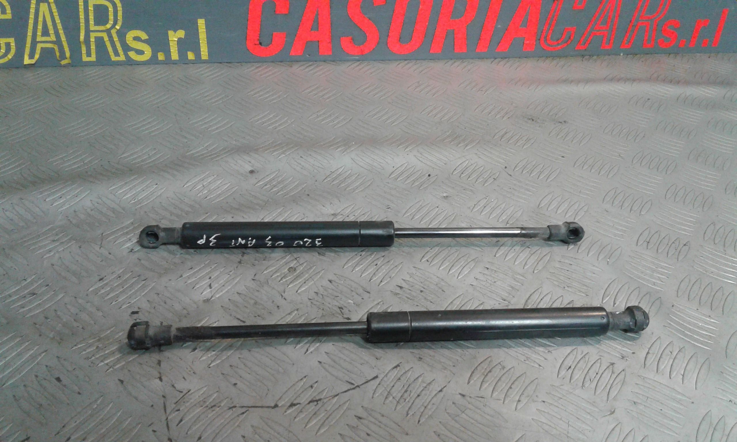 Pistoncini cofano ant BMW Serie 3 E46 Coup