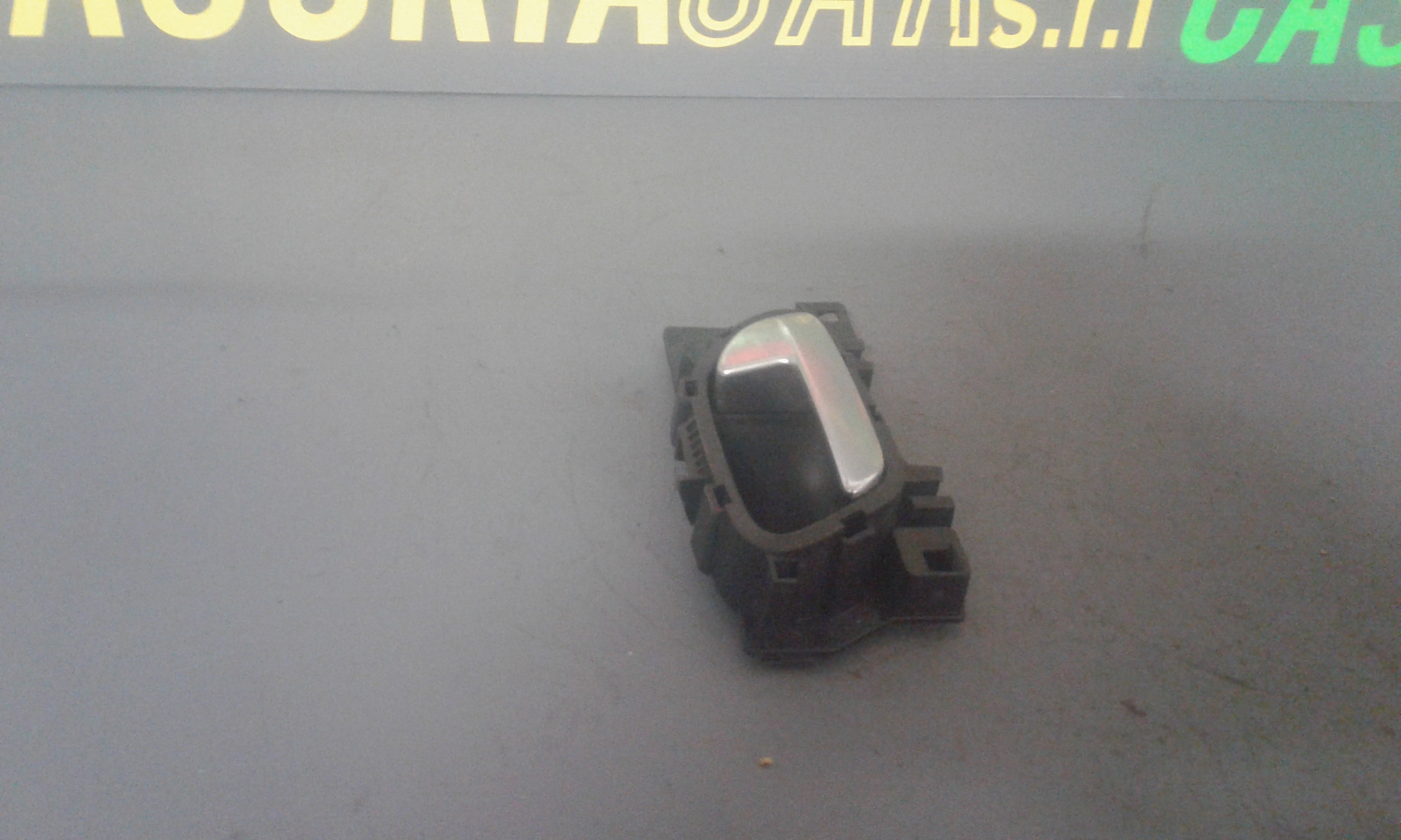 Maniglia interna Posteriore Destra PEUGEOT 208 1 Serie