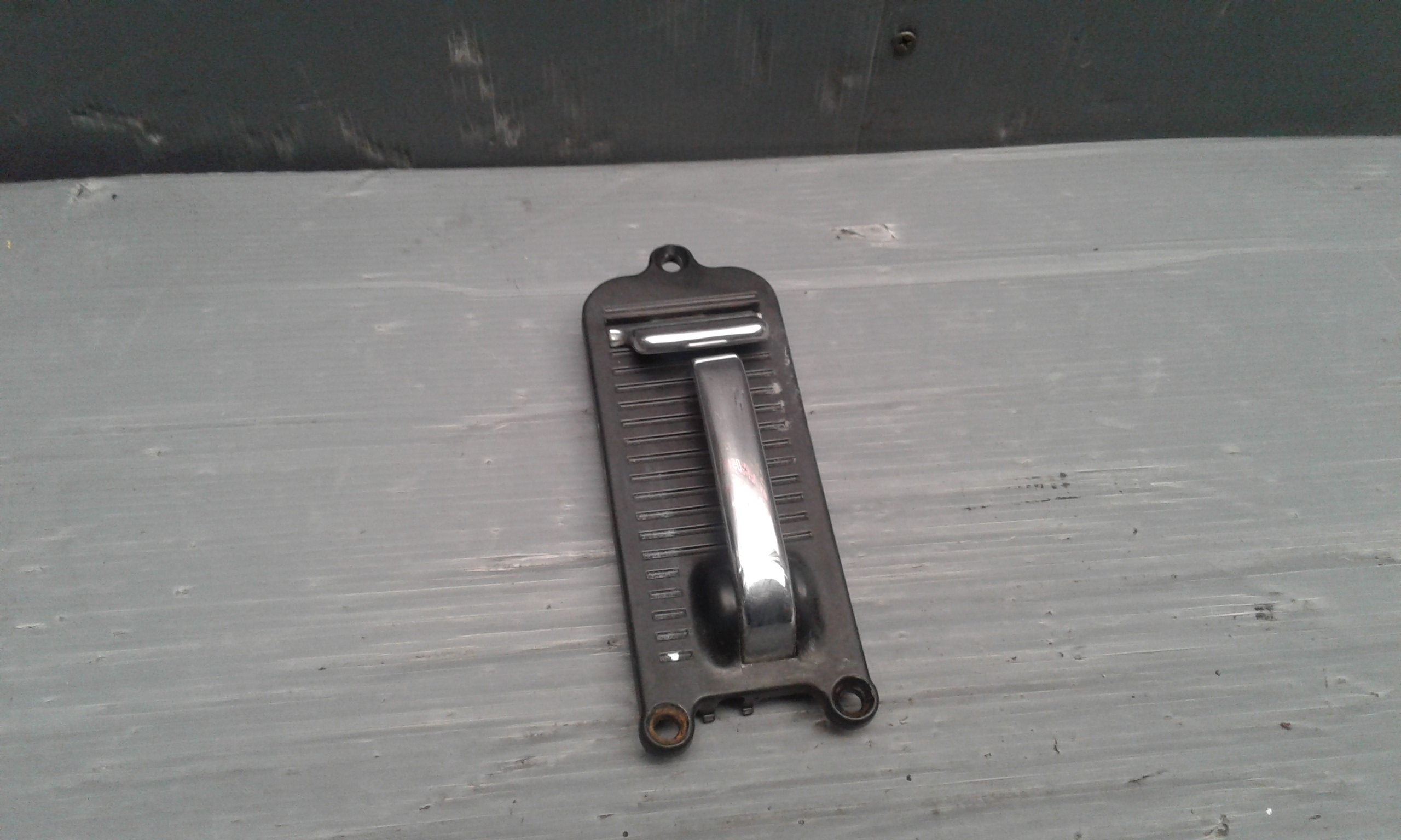 Maniglia interna Posteriore Sinistra JAGUAR Sovereign