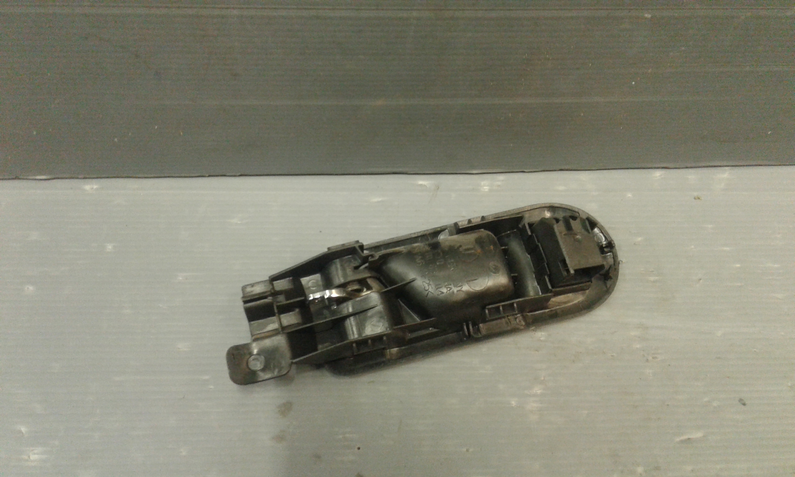 Maniglia interna Anteriore Destra VOLKSWAGEN Golf 4 Berlina