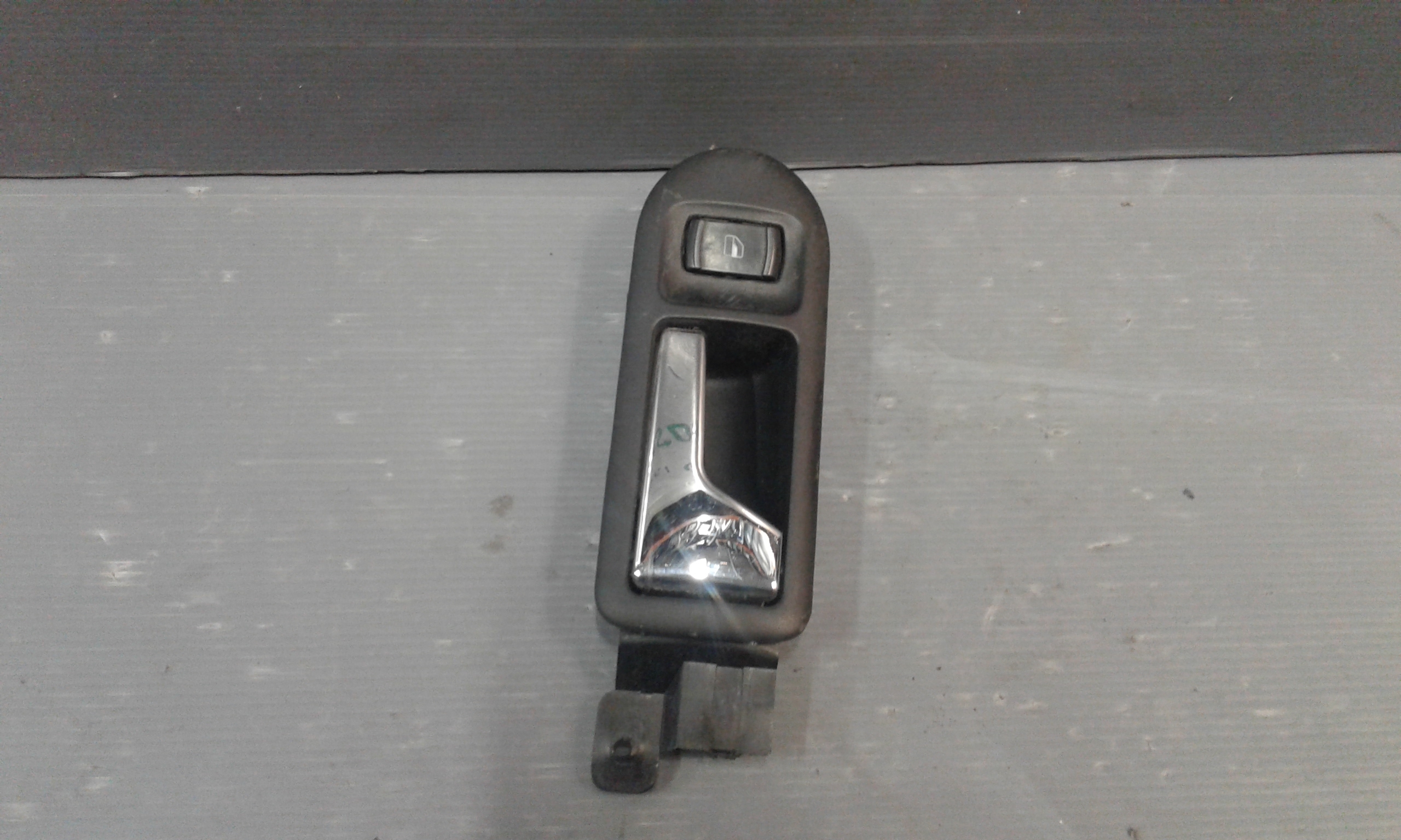 Maniglia interna Anteriore Destra VOLKSWAGEN Golf 4 Berlina