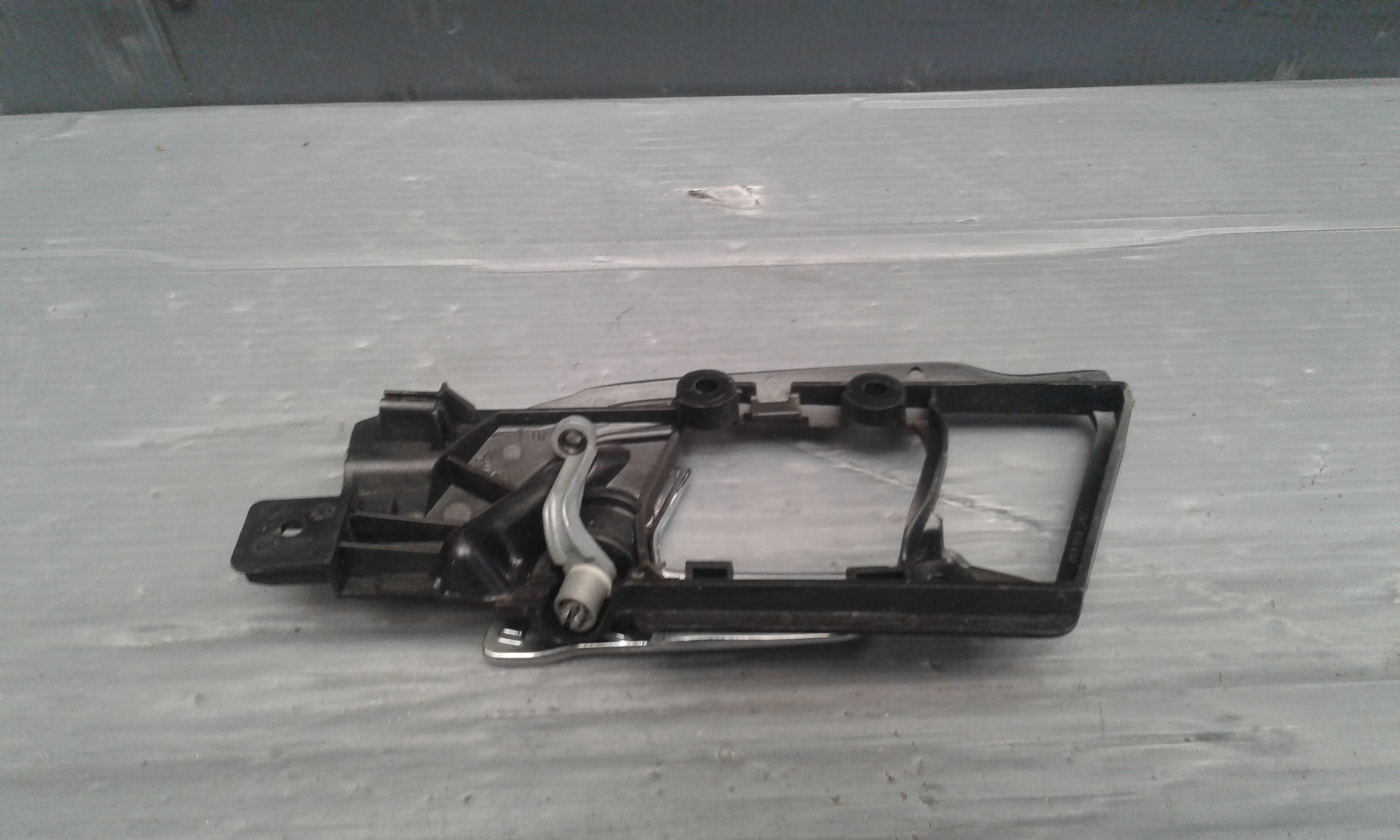 Maniglia interna Anteriore Destra VOLKSWAGEN Polo 4 Serie