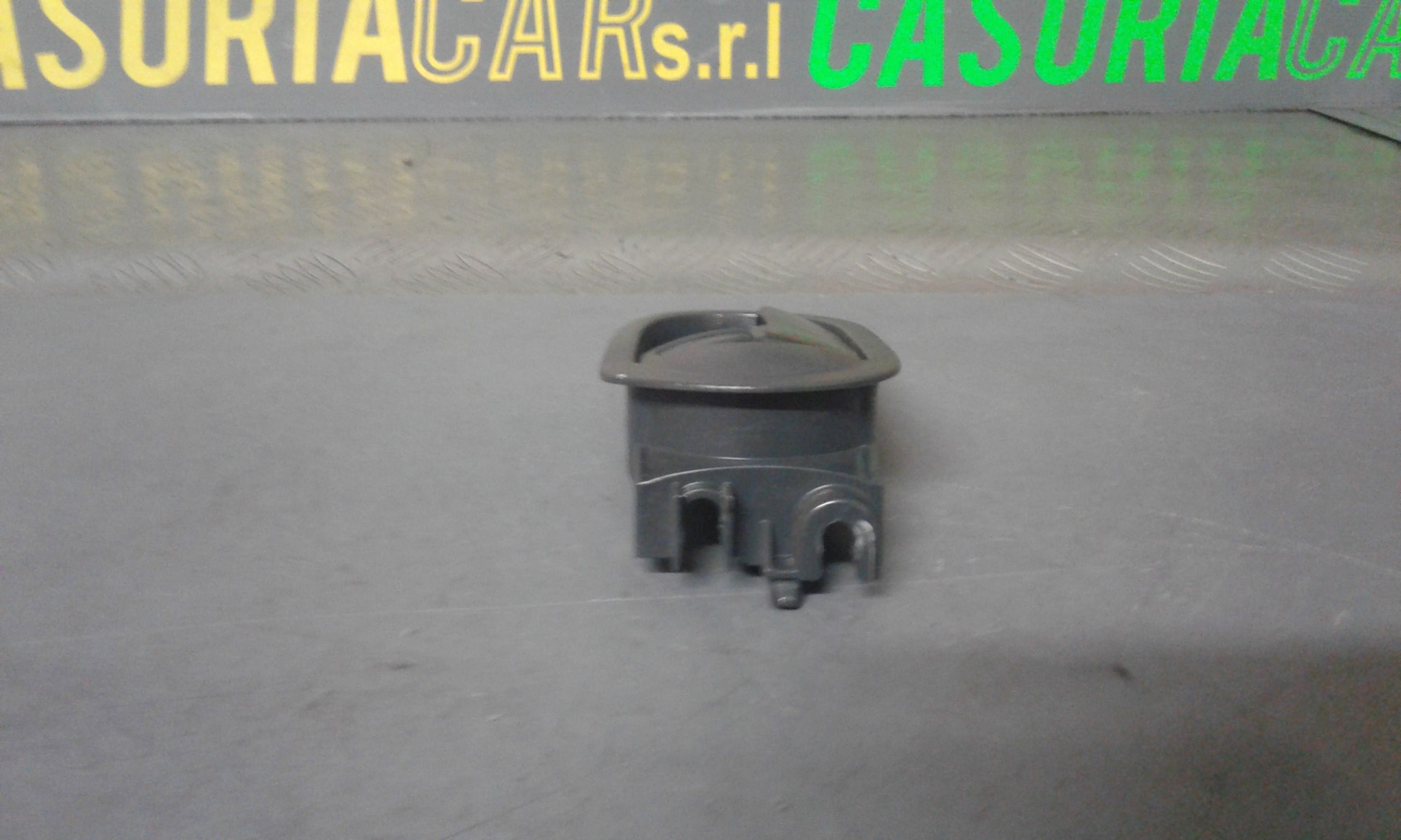 Maniglia interna anteriore Sinistra MITSUBISHI Colt Serie 3P