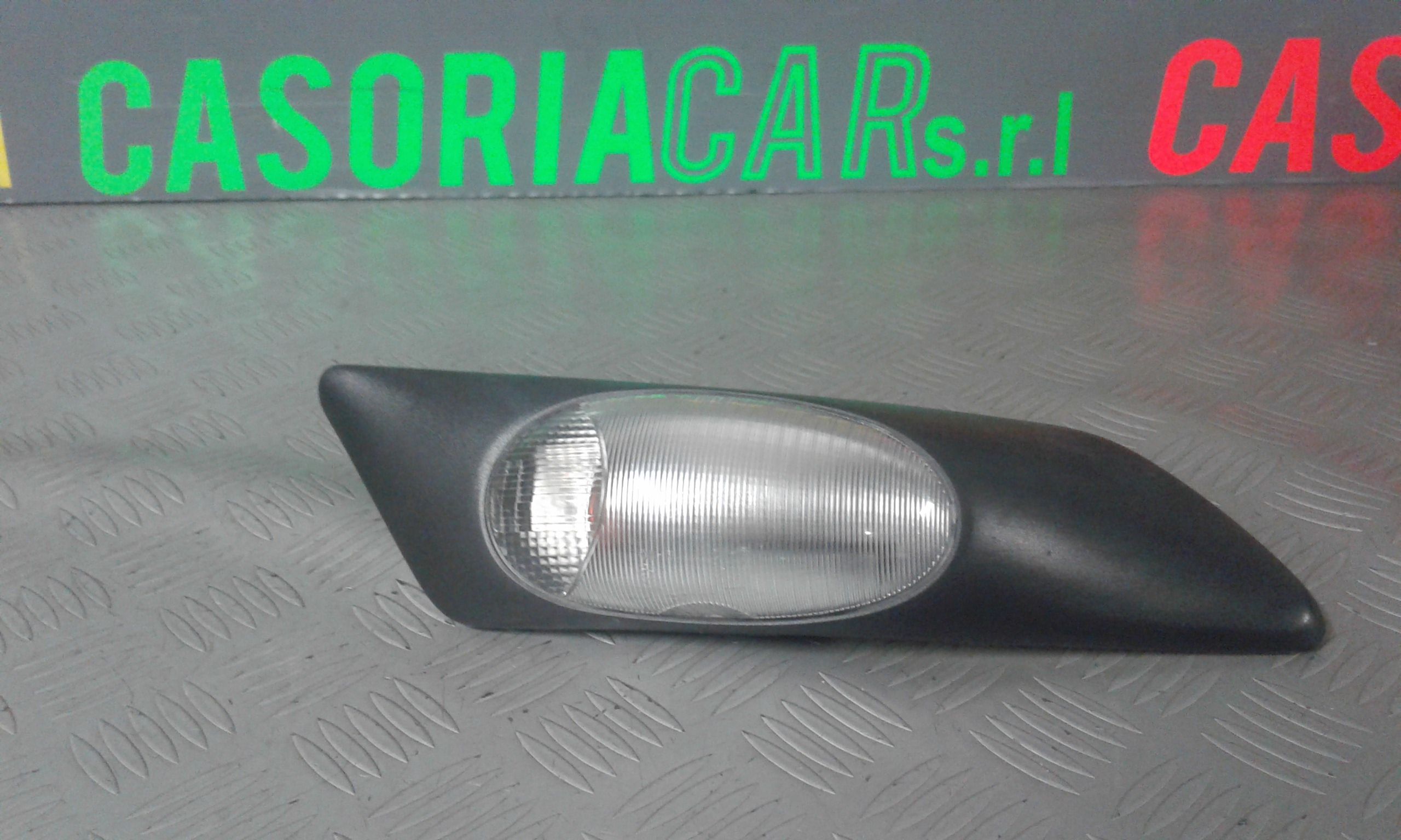 Freccia DX parafango IVECO Daily 3 Serie