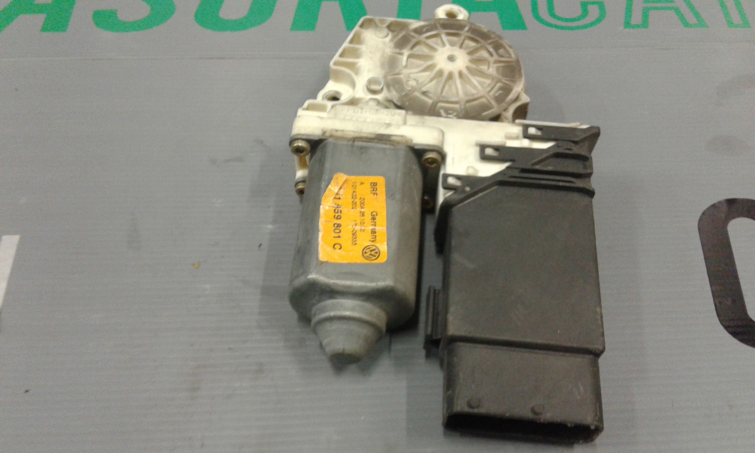 Motorino Alzavetro anteriore Sinistro VOLKSWAGEN Golf 4 Berlina