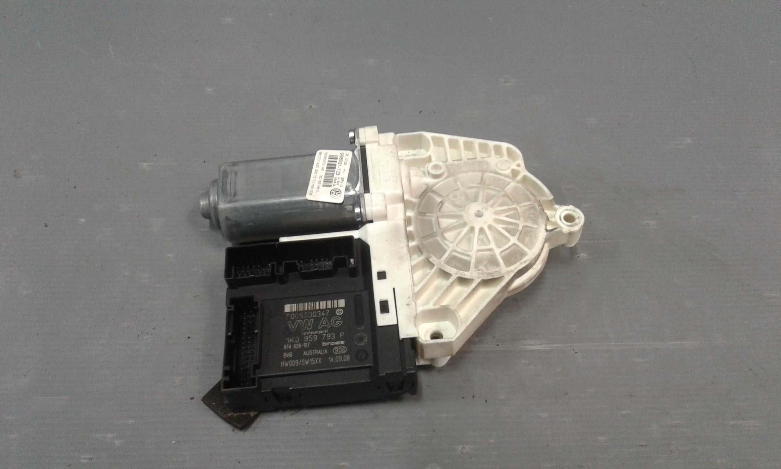 Motorino Alzavetro anteriore Sinistro VOLKSWAGEN Passat Variant 4 Serie