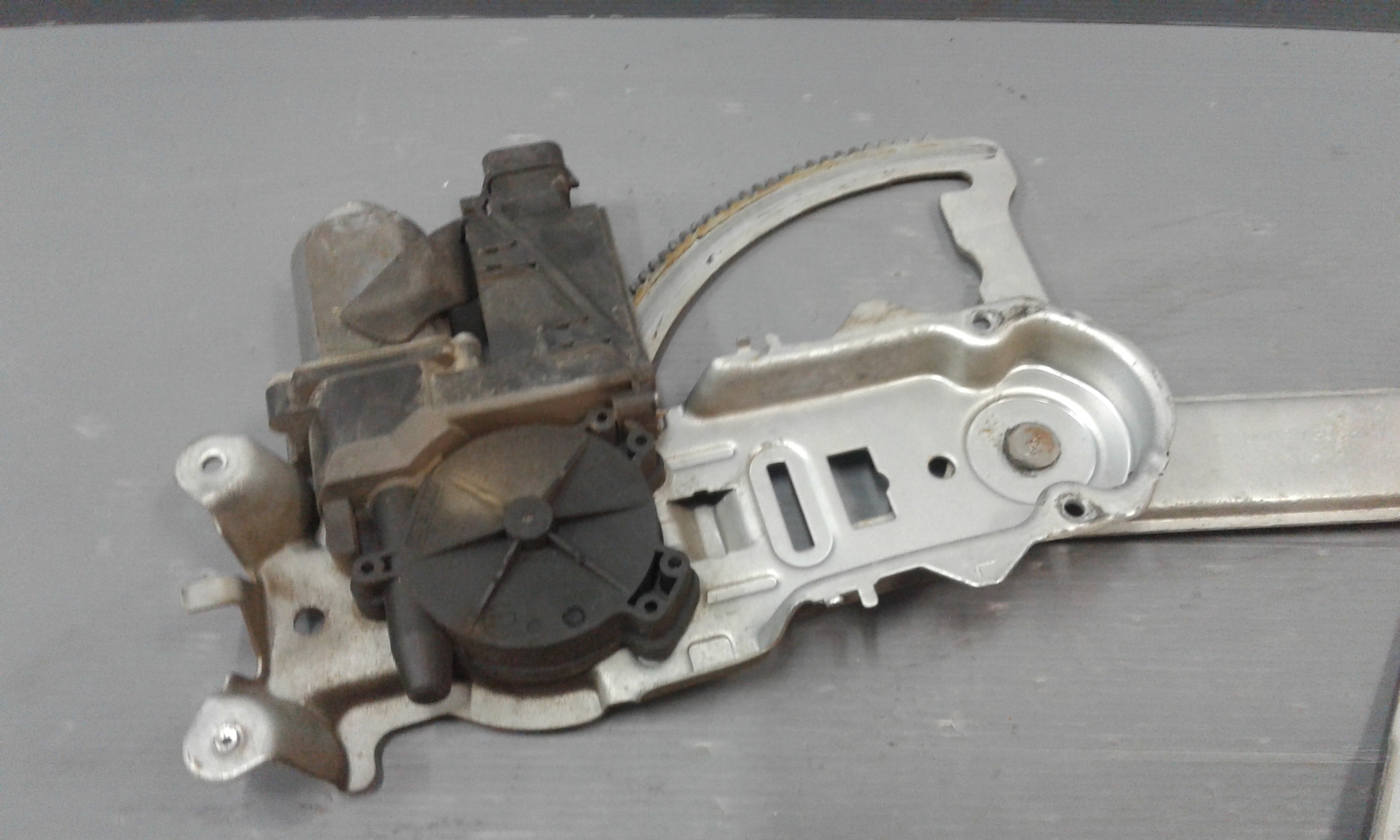 Cremagliera anteriore sinistra Guida OPEL Corsa C 5P 1 Serie