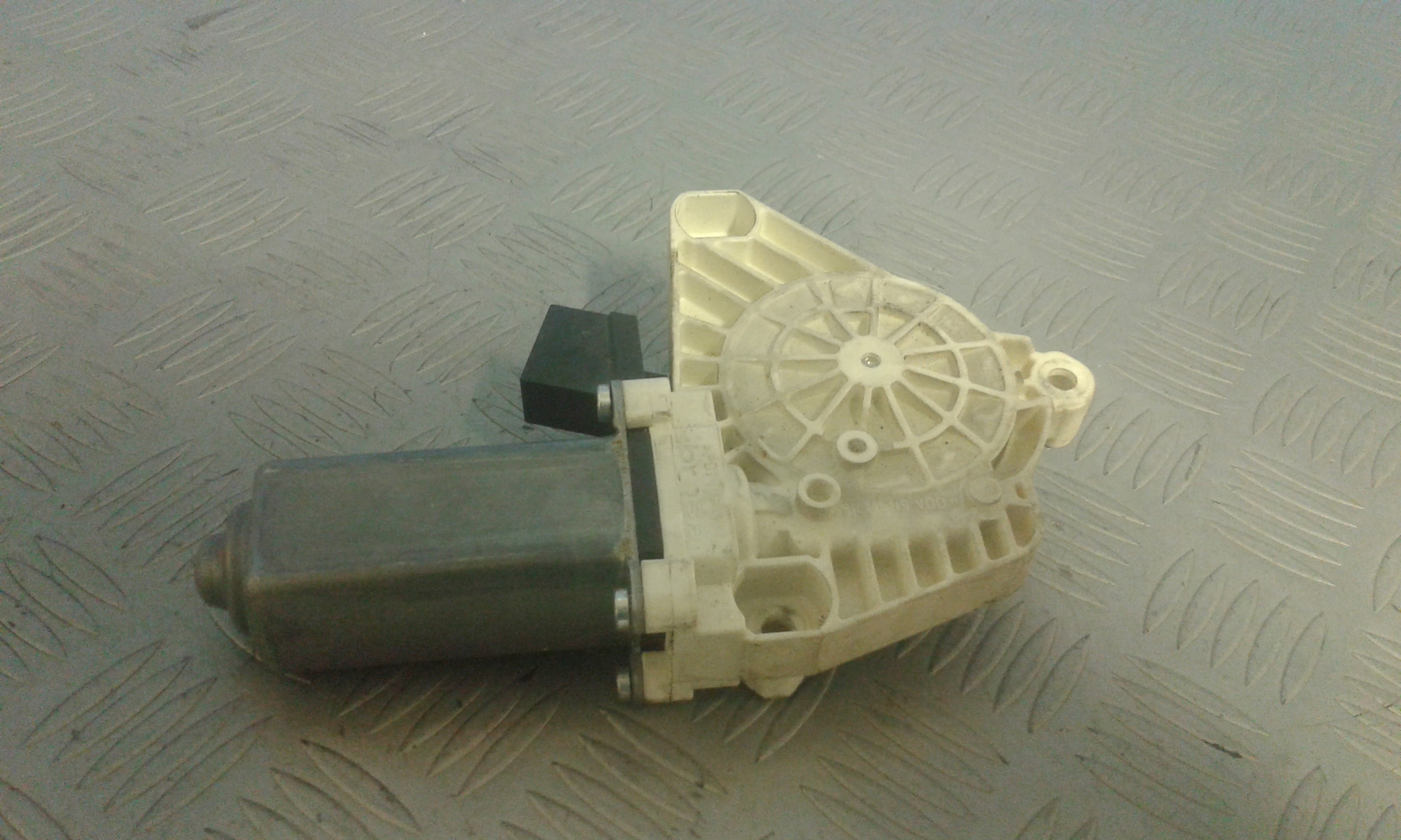 Motorino Alzavetro anteriore destra MERCEDES Classe B W245 1 Serie