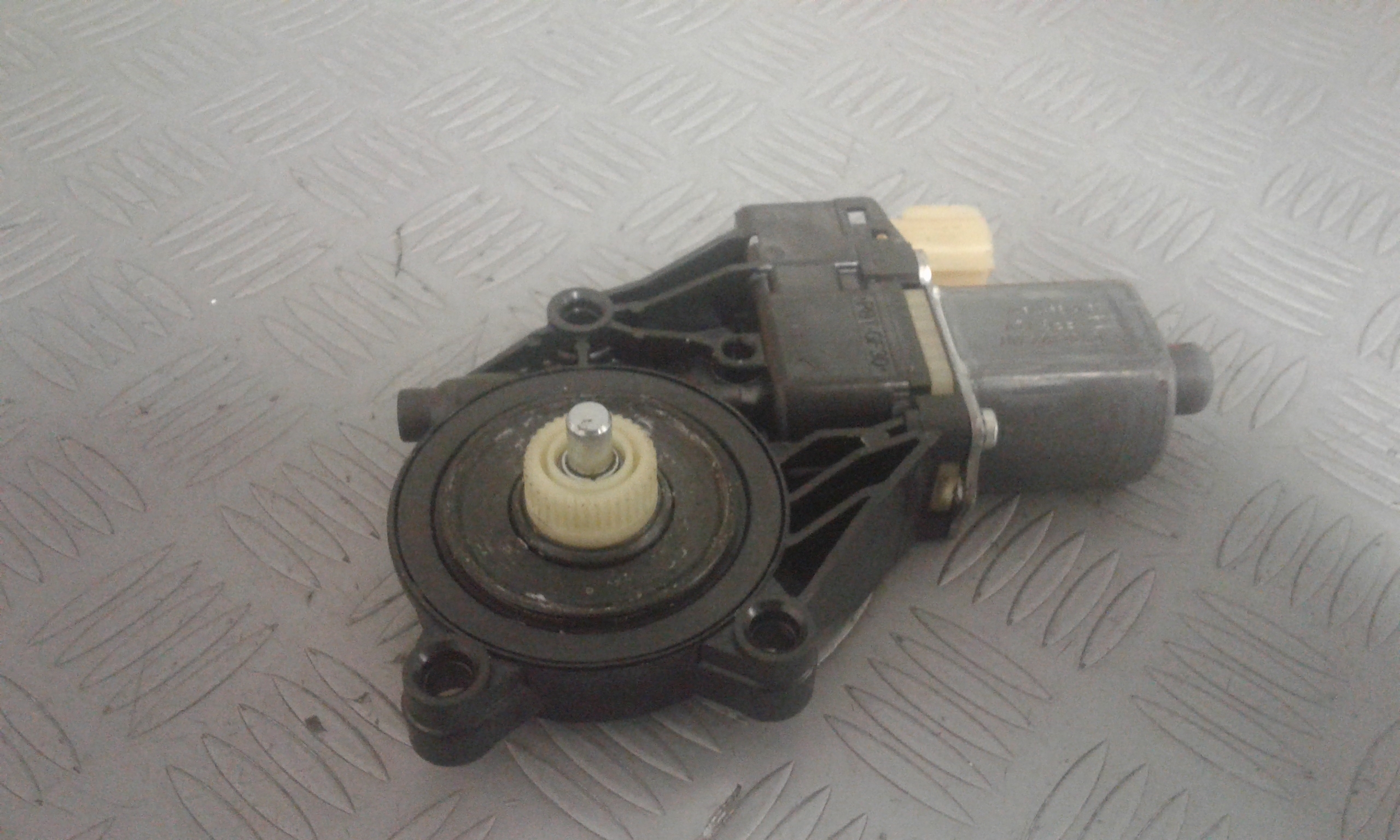 Motorino Alzavetro anteriore destra FORD Fiesta 6 Serie