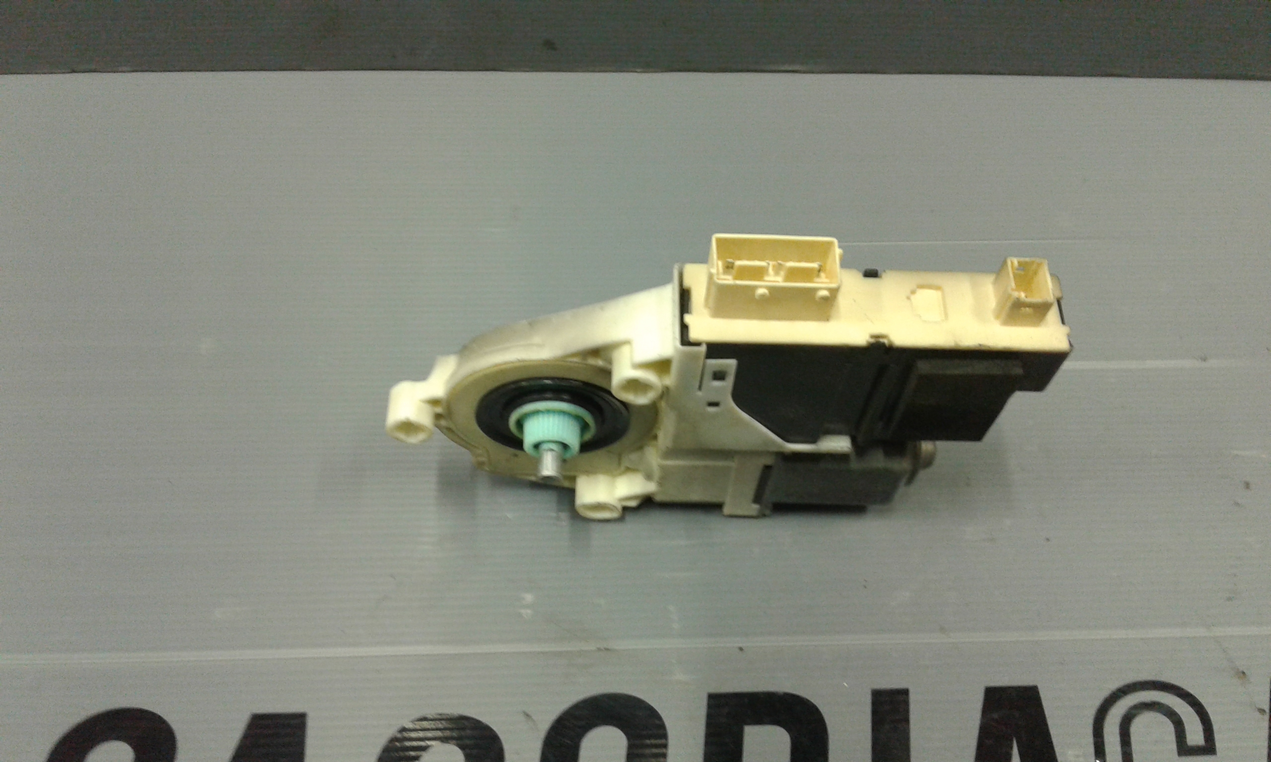 Motorino Alzavetro anteriore destra CITROEN C4 Berlina