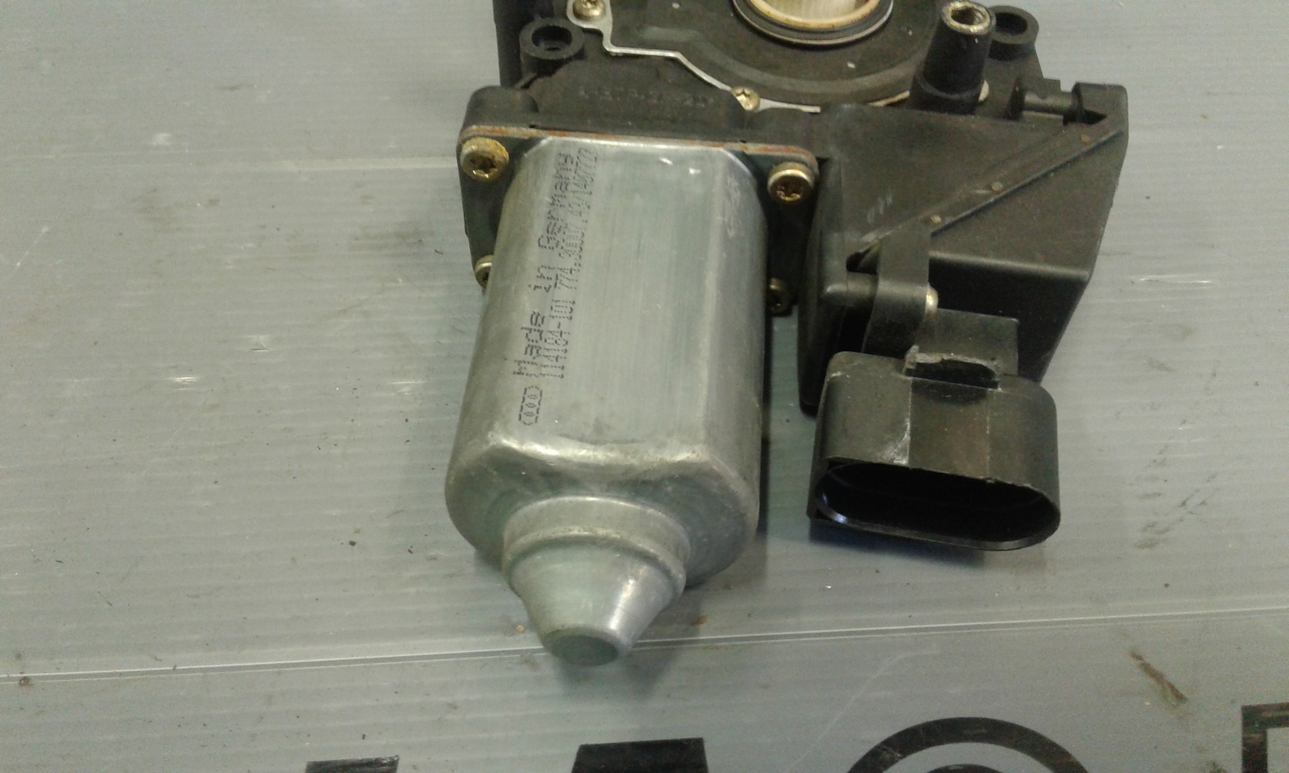 Motorino Alzavetro anteriore destra AUDI A4 Berlina 1 Serie