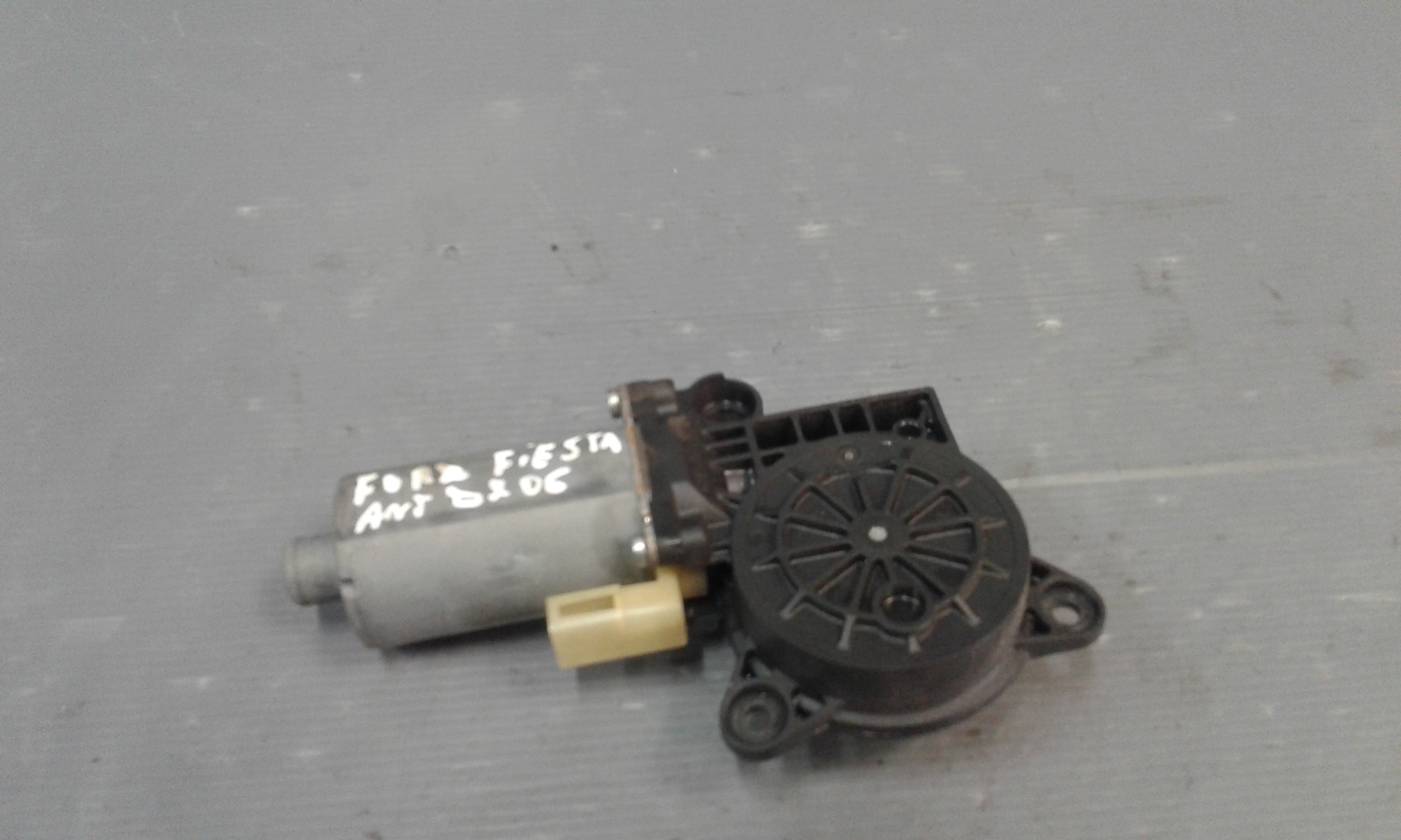 Motorino Alzavetro anteriore destra FORD Fiesta 5 Serie