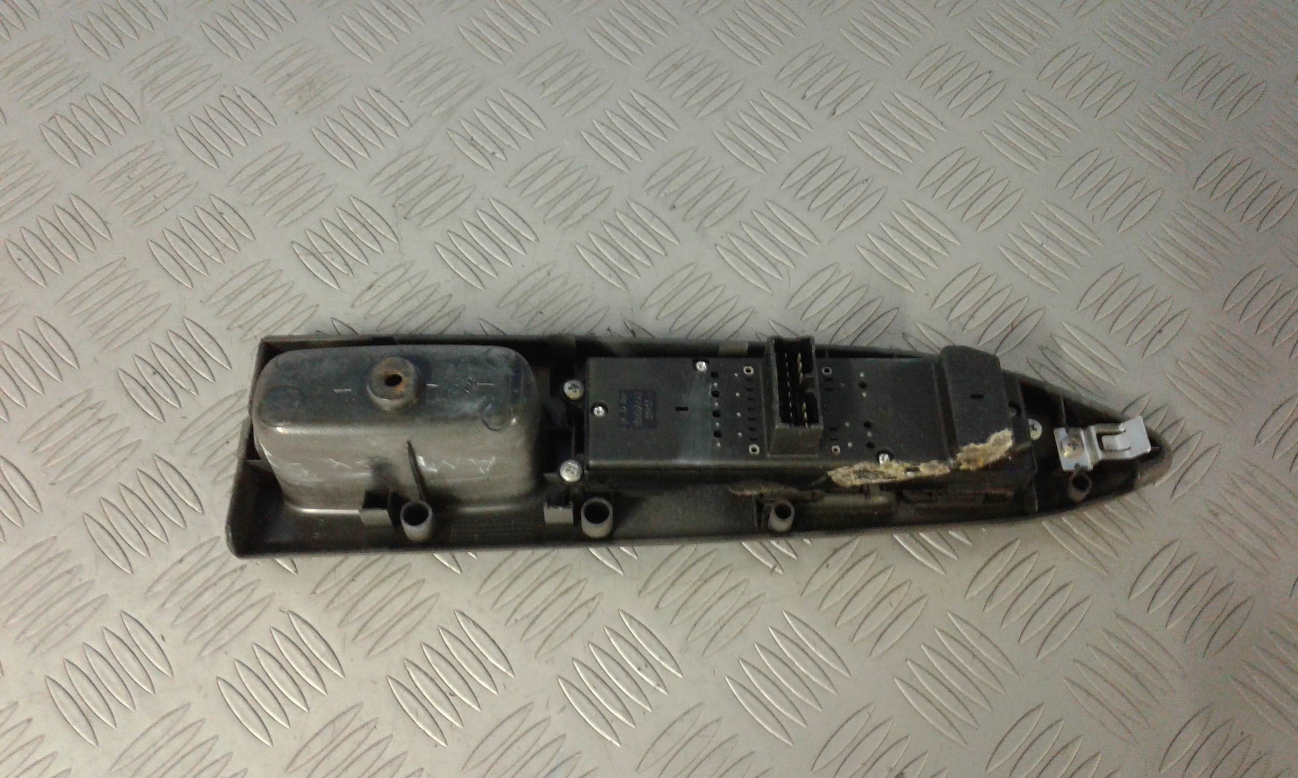 Pulsantiera Anteriore Sinistra Guida TOYOTA Avensis Berlina 1 Serie