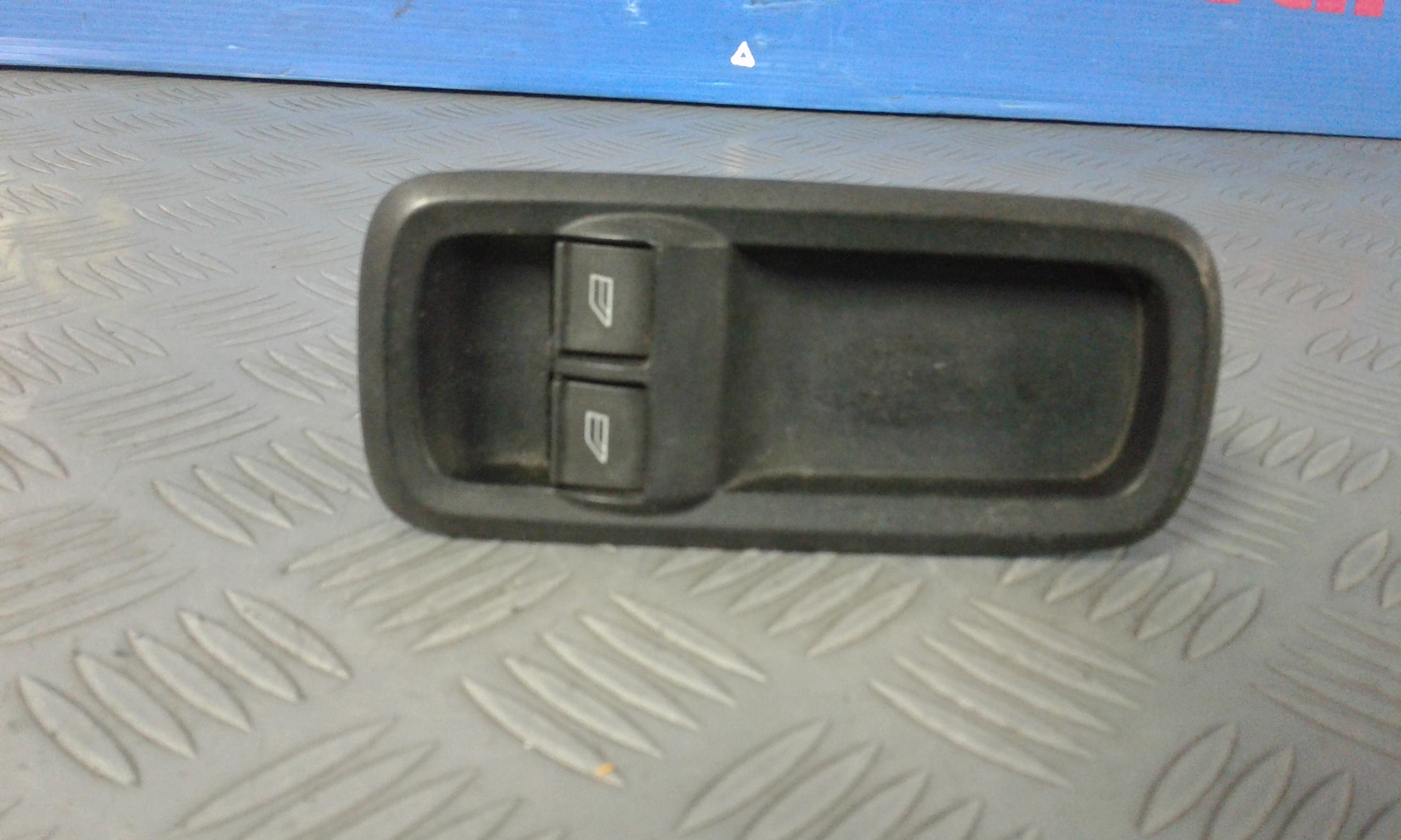 Pulsantiera Anteriore Sinistra Guida FORD Fiesta 6 Serie