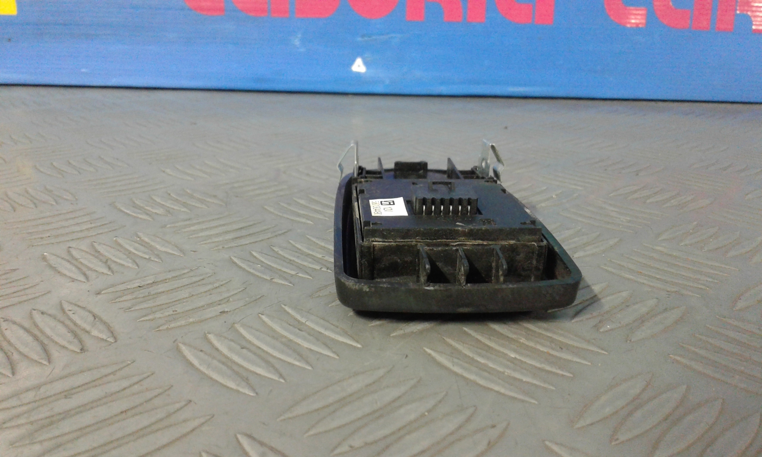 Pulsantiera Anteriore Sinistra Guida IVECO Daily 4 Serie