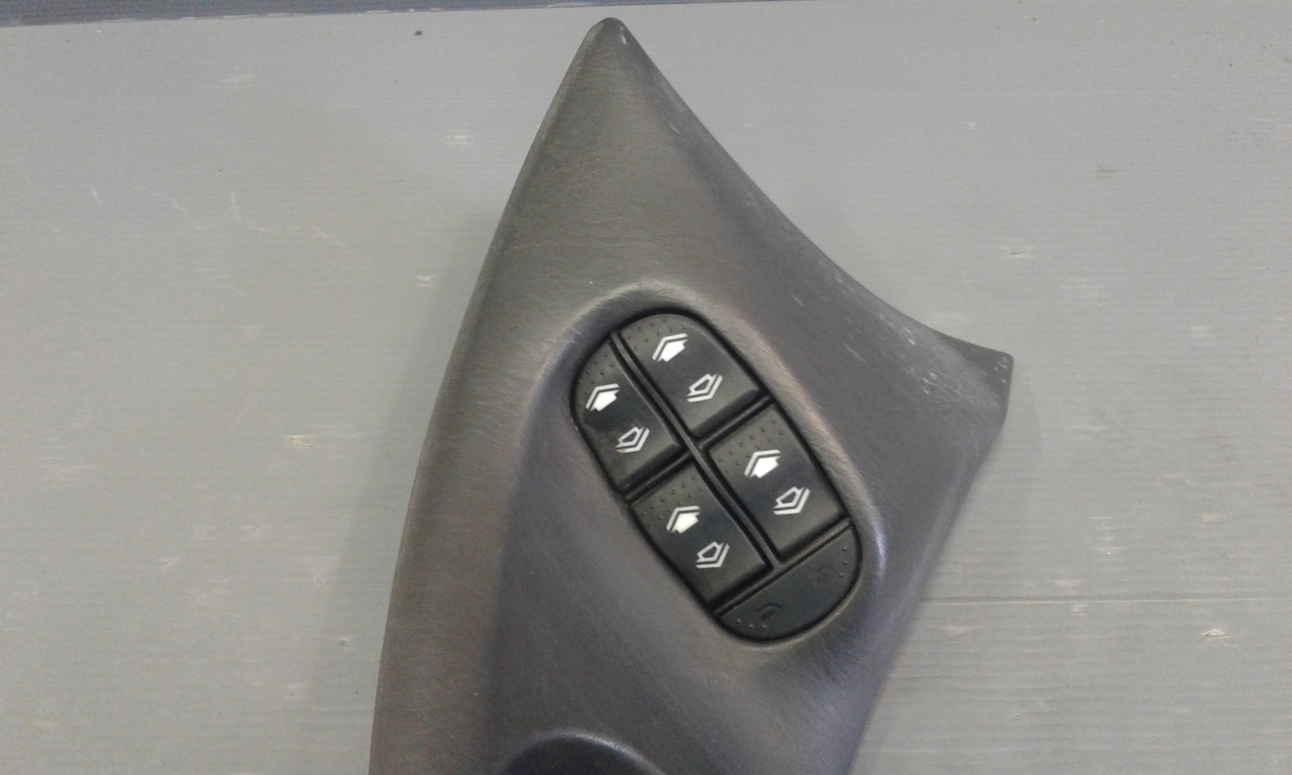 Pulsantiera Anteriore Sinistra Guida FORD Focus Berlina 1 Serie