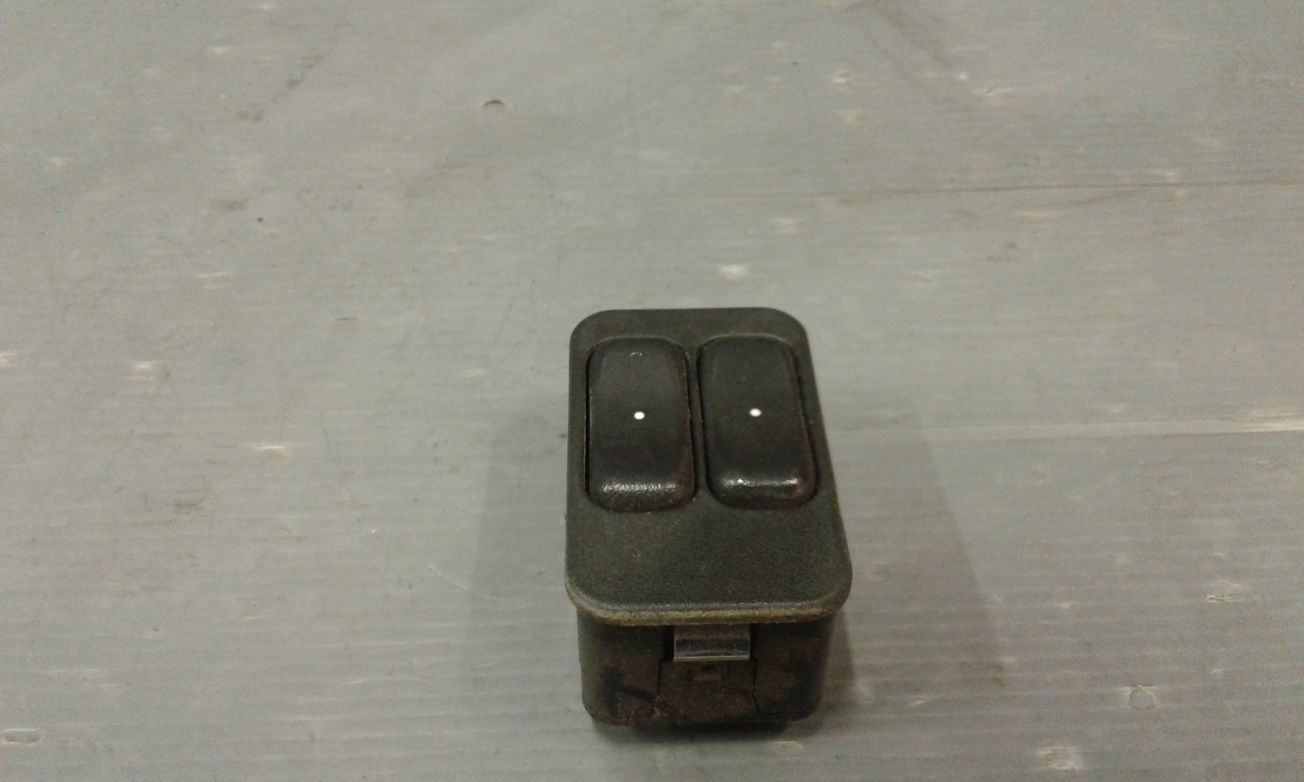 Pulsantiera Anteriore Sinistra Guida OPEL Corsa C 5P 1 Serie