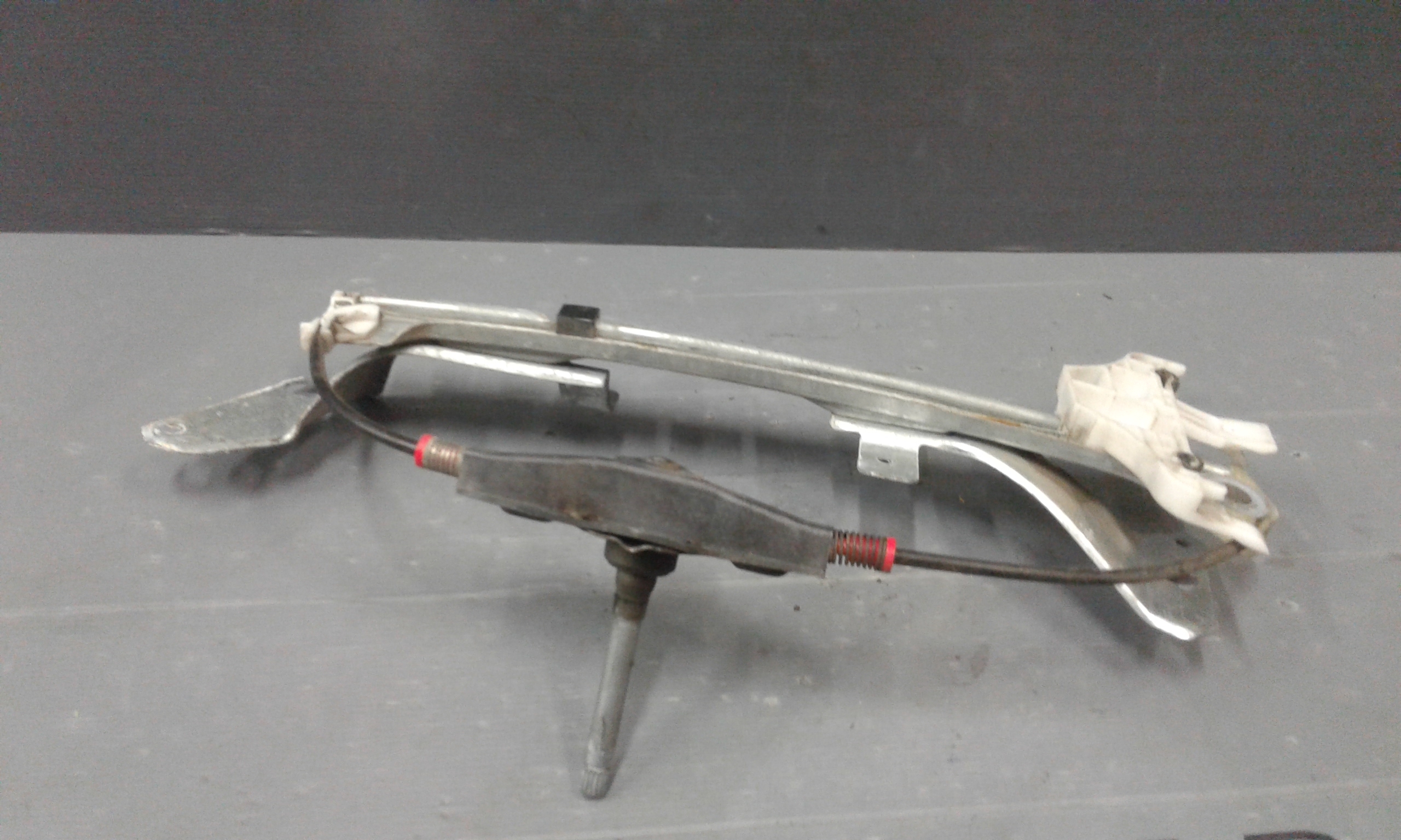 Cremagliera posteriore destra passeggero FORD Fiesta 5 Serie