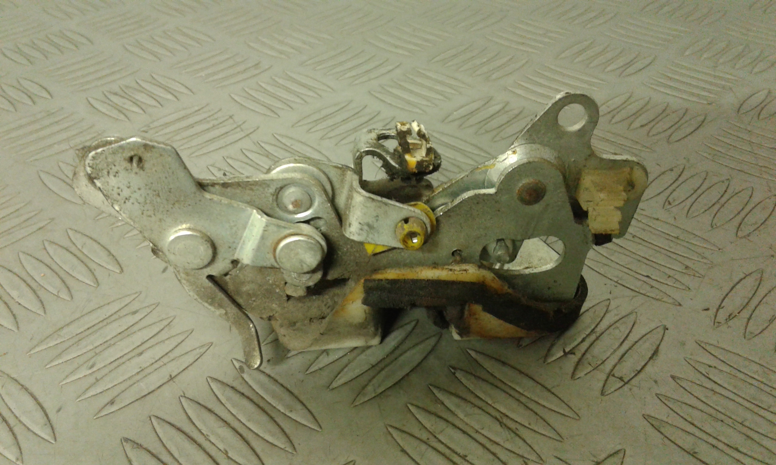 Serratura Posteriore destra TATA Indigo 2 Serie