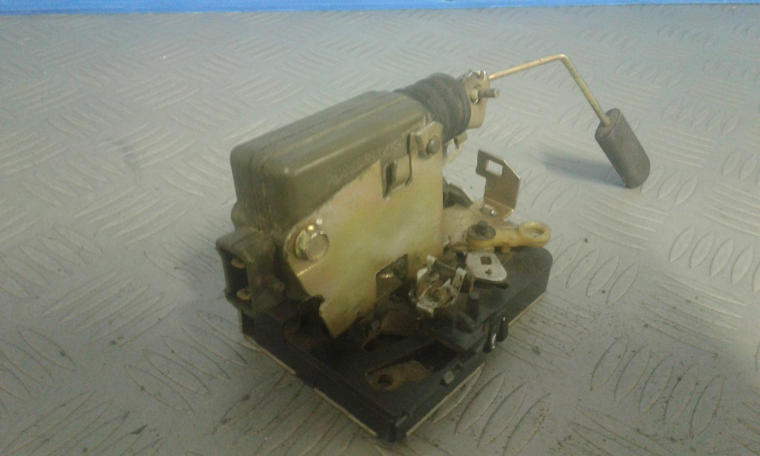 Serratura Anteriore Sinistra IVECO Daily 3 Serie