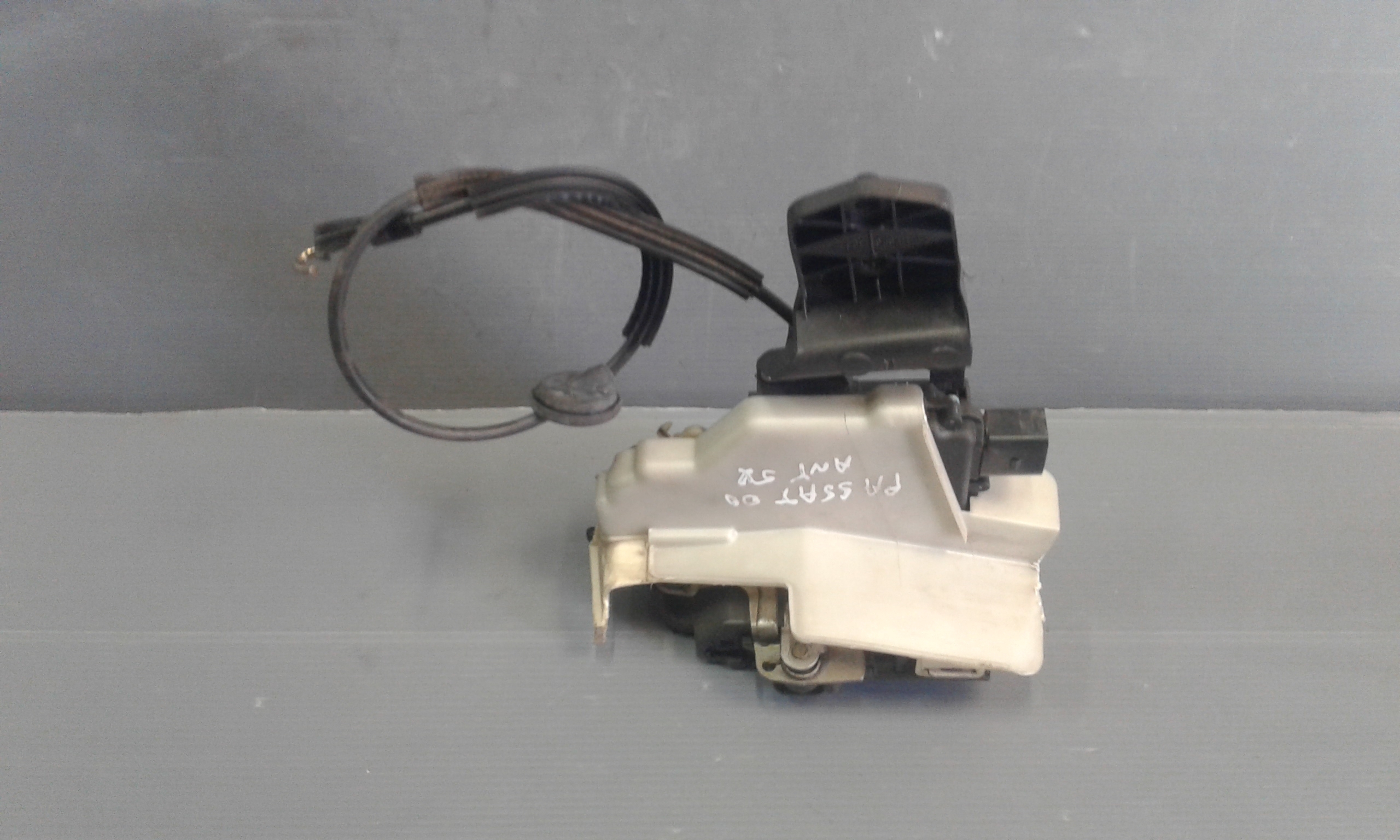 Serratura Anteriore Sinistra VOLKSWAGEN Passat Berlina 3 Serie