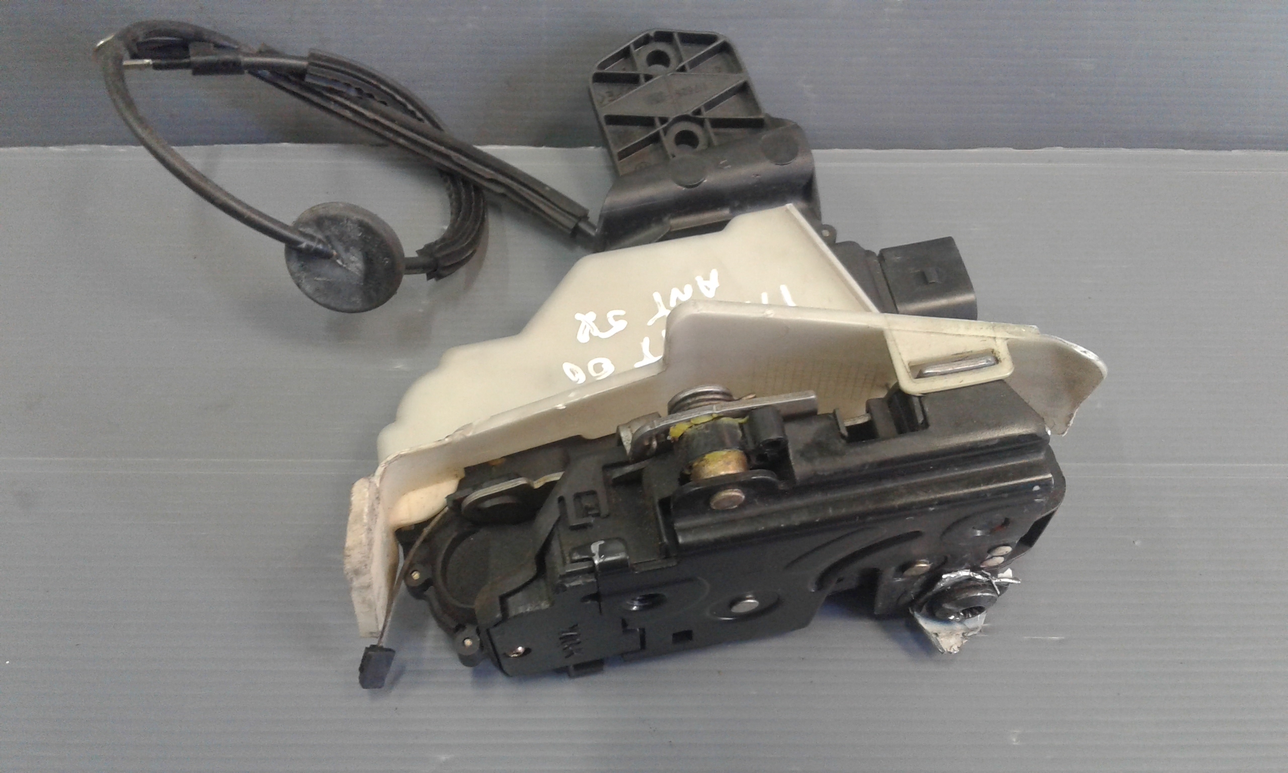 Serratura Anteriore Sinistra VOLKSWAGEN Passat Berlina 3 Serie