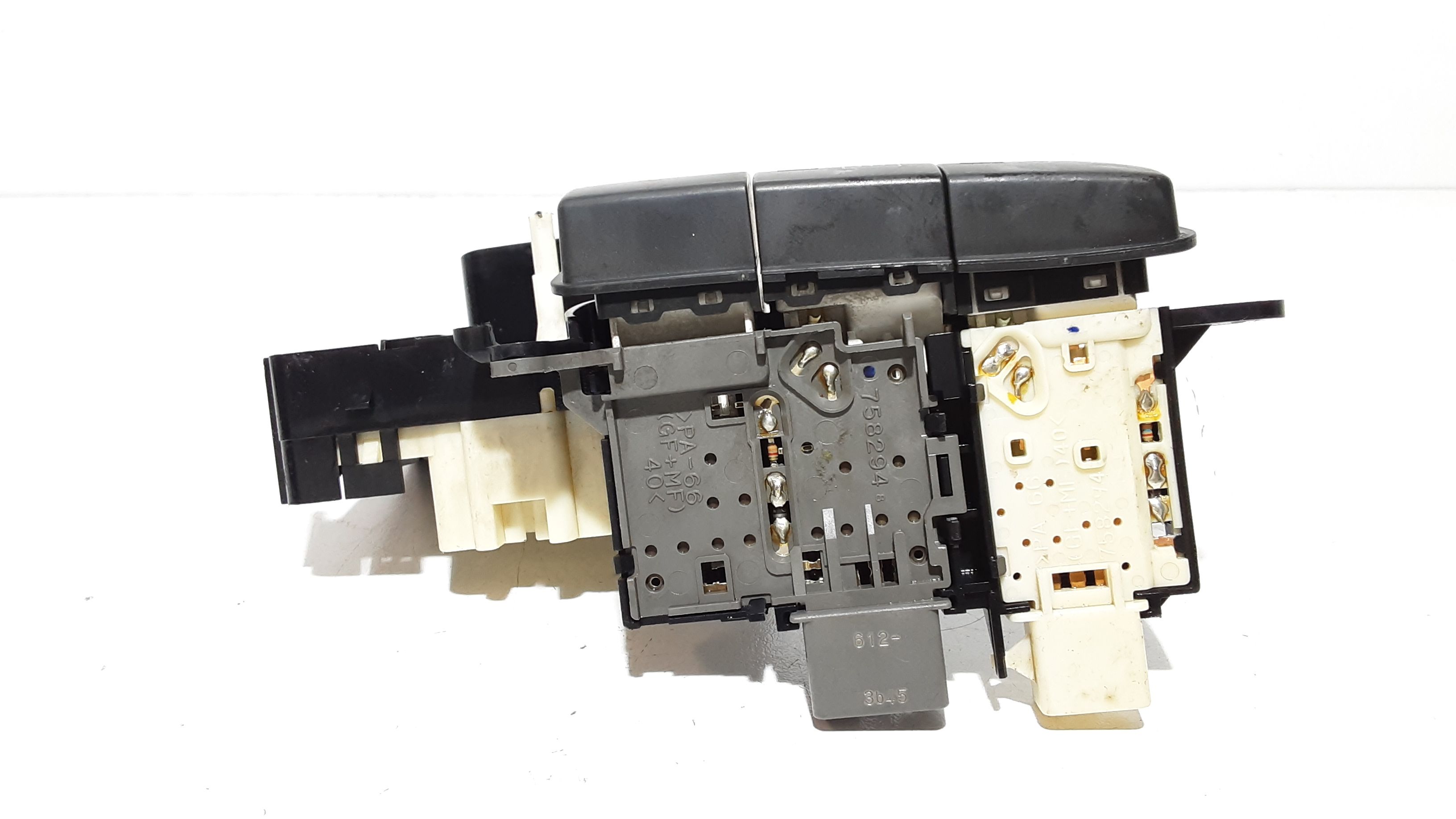 Pulsante luci di emergenza TOYOTA Yaris 2 Serie