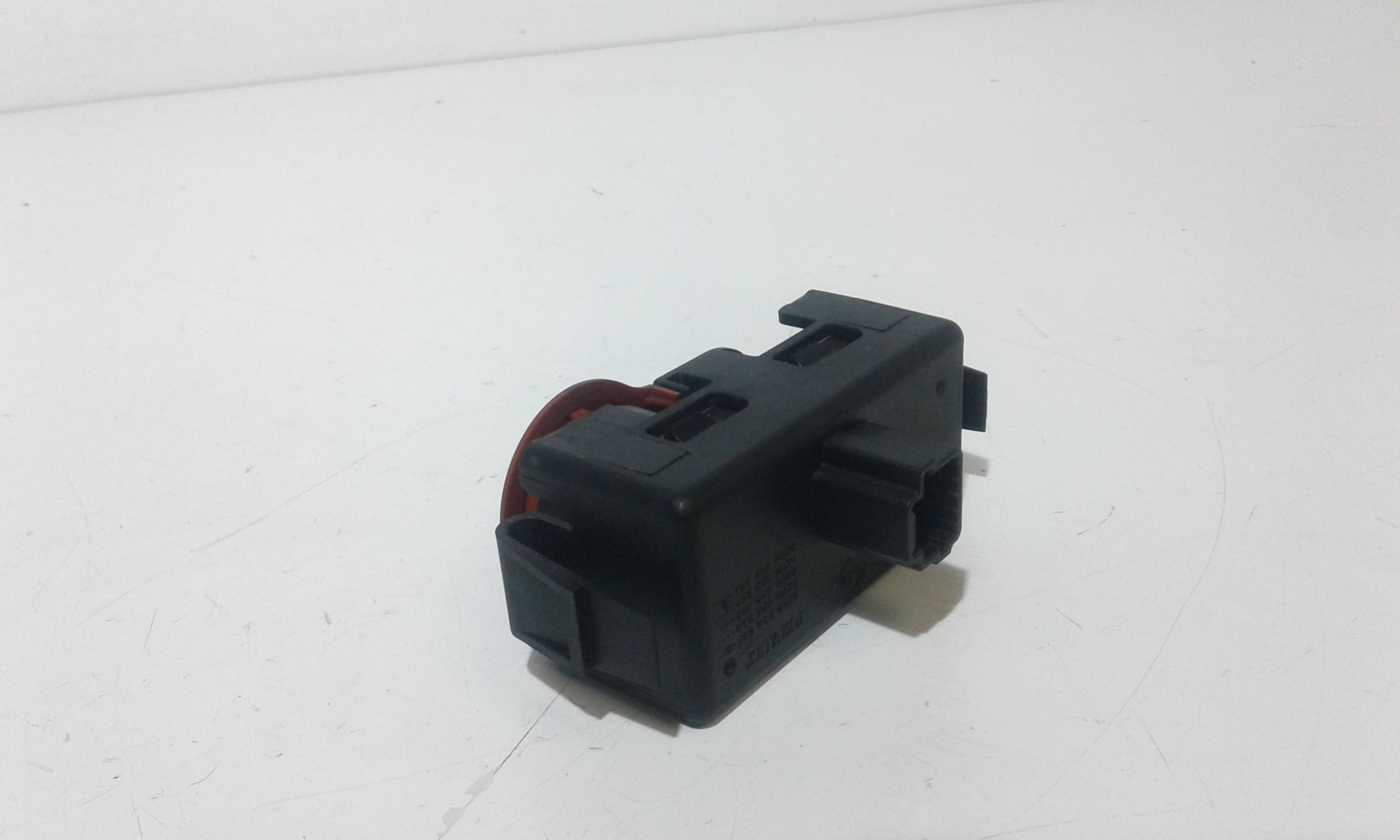 Pulsante luci di emergenza RENAULT Clio Serie (04>08)