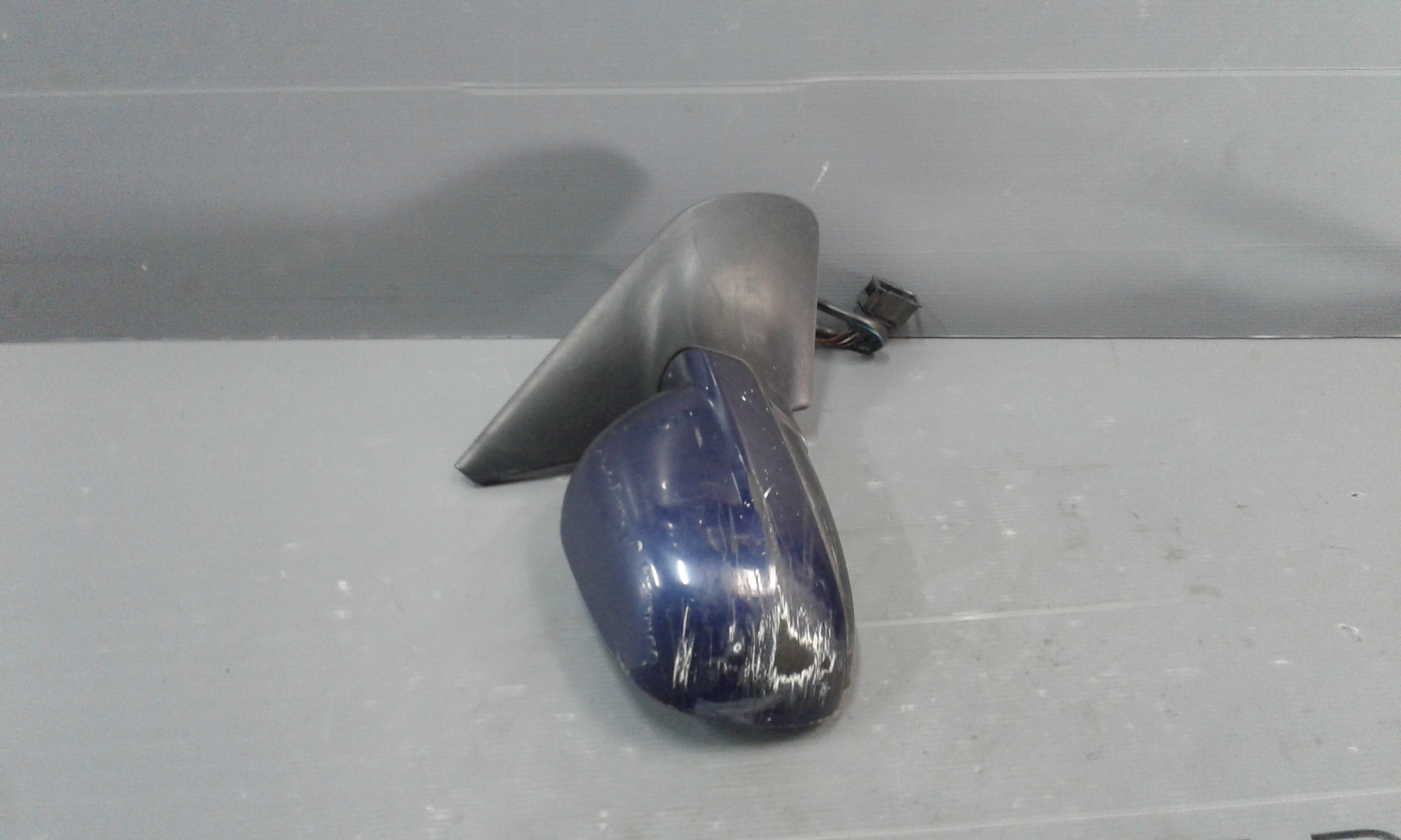 Specchietto Retrovisore Destro VOLKSWAGEN Golf 4 Berlina