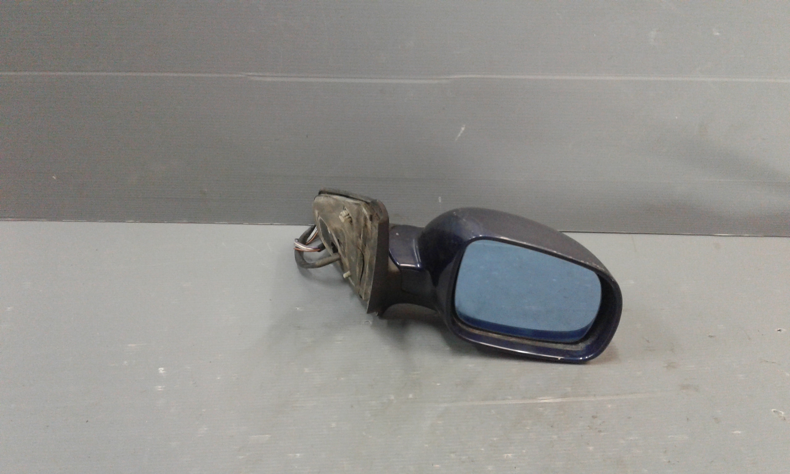 Specchietto Retrovisore Destro VOLKSWAGEN Golf 4 Berlina