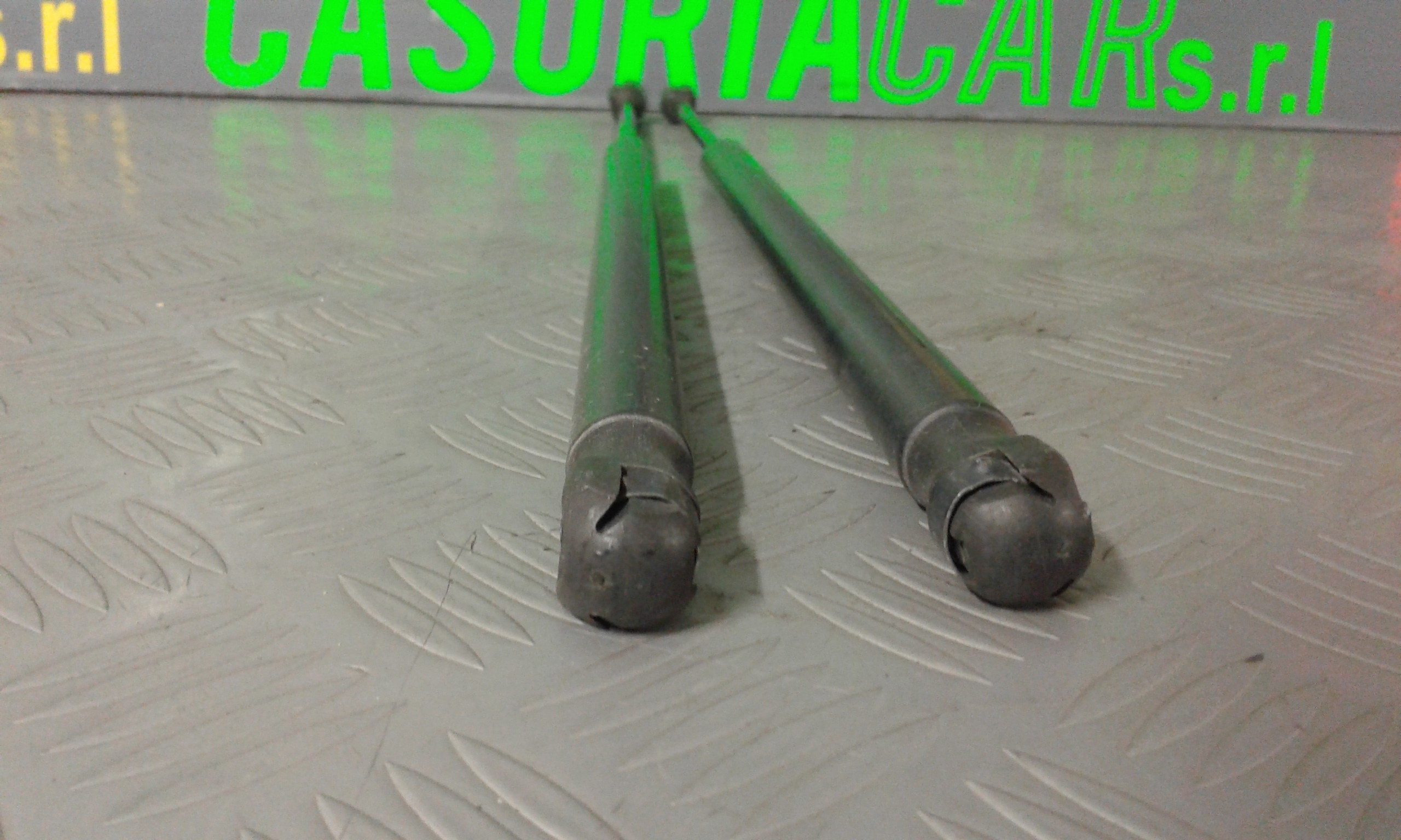 Pistoncini cofano Post. SMART Forfour 1 Serie