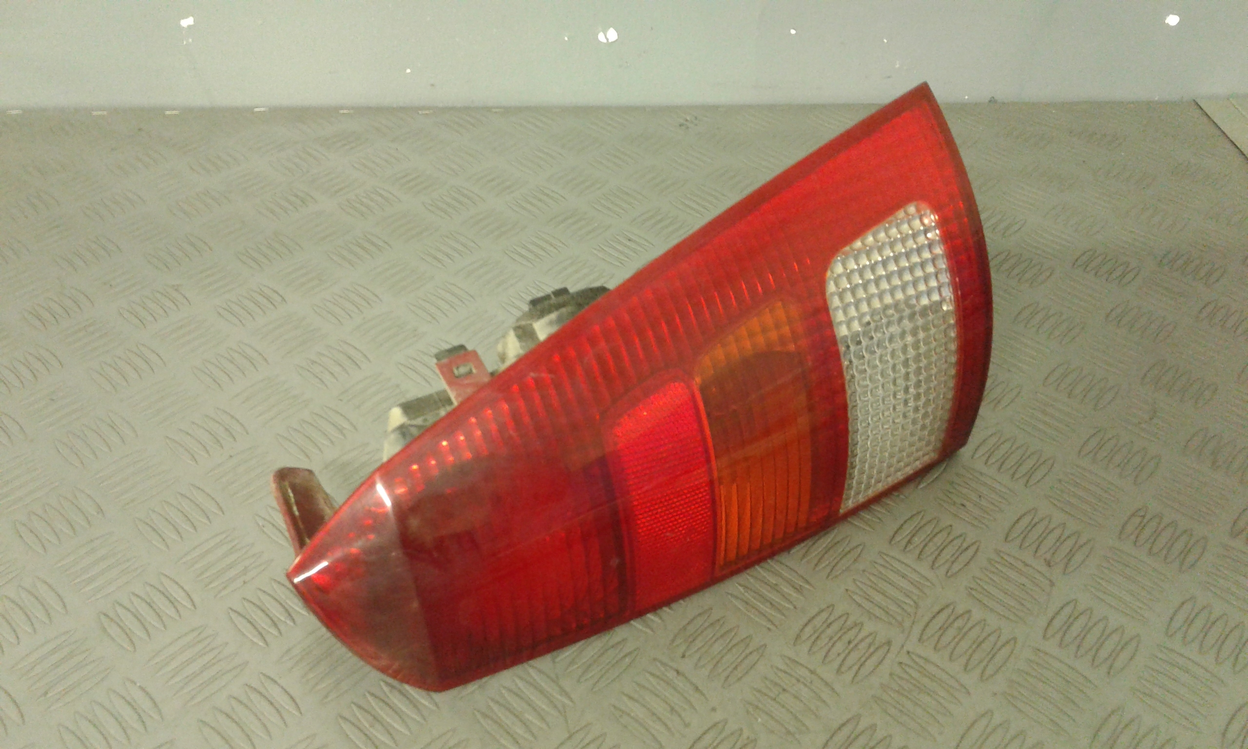 Stop posteriore Destro Passeggero FORD Focus S. Wagon 1 Serie