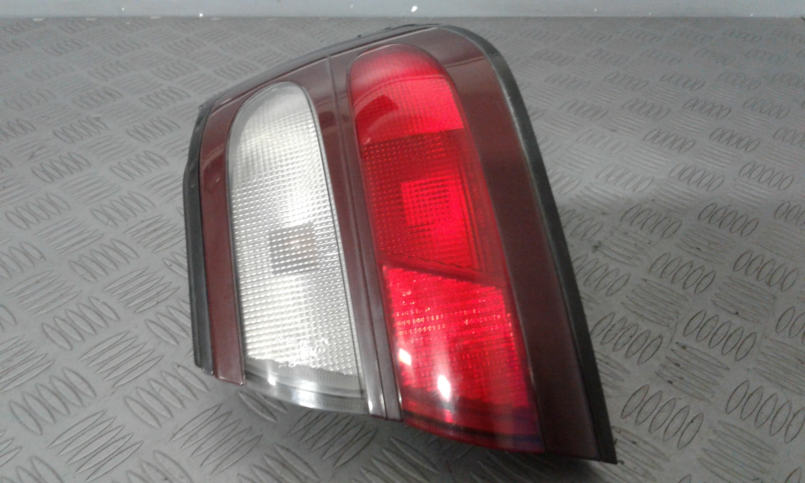 Stop posteriore Destro Passeggero NISSAN Primera Berlina