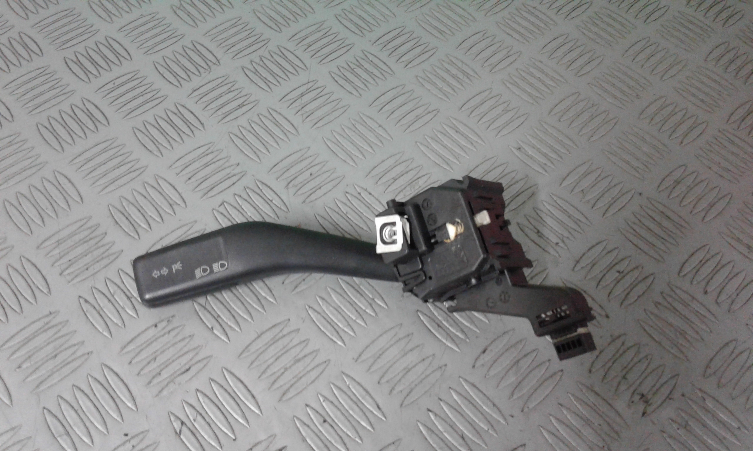 Devioluci VOLKSWAGEN Golf 5 Berlina